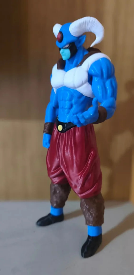 Vista lateral da figura colecionável azul produzida em impressão 3D